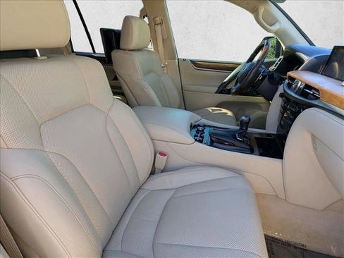 Used 2016 Lexus LX 570 4WD image 22