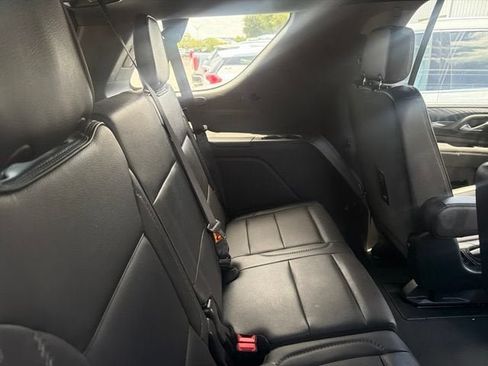 Used 2023 GMC Yukon Denali w/ Denali Reserve Package RWD image 11