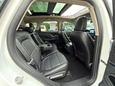Used 2025 Lincoln Corsair Grand Touring w/ Equipment Group 301A AWD/4WD image 11