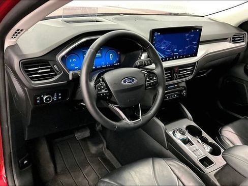 Used 2025 Ford Escape SE w/ PHEV Premium Package FWD image 16