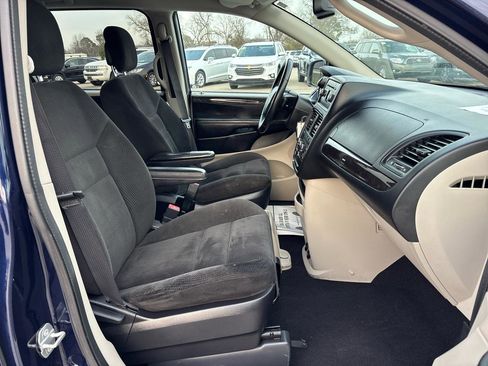 Used 2016 Dodge Grand Caravan SE w/ Quick Order Package 29E SE image 24