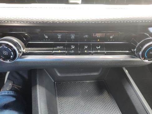 New 2026 Chevrolet Equinox LT image 20