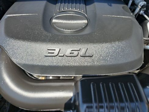 Used 2011 Jeep Grand Cherokee Laredo AWD/4WD image 37