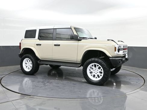 New 2026 Ford Bronco Heritage Edition AWD/4WD image 17