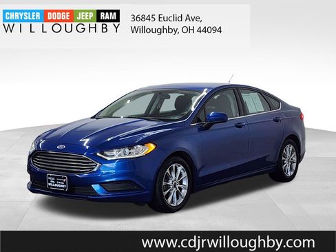 Used 2017 Ford Fusion SE FWD image 1