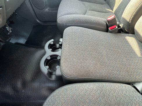 Used 2004 GMC Sierra 2500 W/T image 21