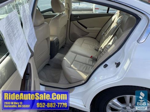 Used 2010 Nissan Altima 2.5 SL w/ SL Pkg image 12