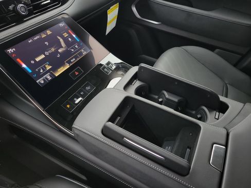 New 2026 INFINITI QX80 Luxe w/ Cargo Package image 15