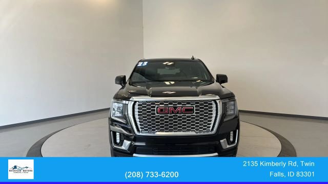 Used 2023 GMC Yukon XL Denali w/ Denali Reserve Package AWD/4WD image 2