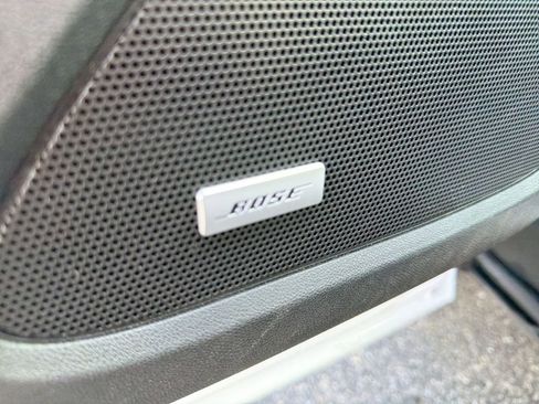 Used 2023 Chevrolet Equinox Premier image 24