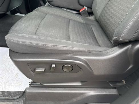 Used 2025 Chevrolet Silverado 2500 Custom w/ Custom Convenience Package image 16