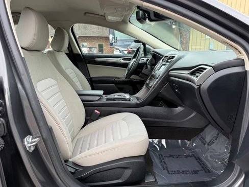 Used 2020 Ford Fusion S FWD image 17