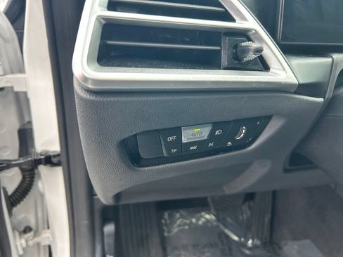 Used 2025 BMW i4 eDrive40 RWD image 39