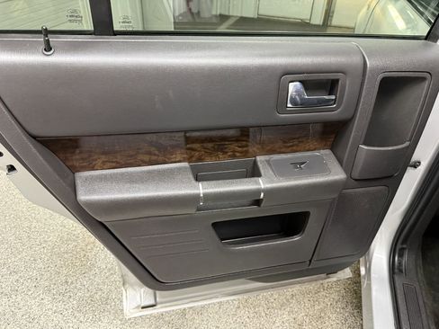 Used 2018 Ford Flex Limited image 26