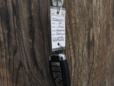 Used 2024 Ford Expedition Max Platinum image 37