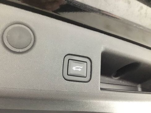 Used 2024 Chevrolet Equinox LT image 19