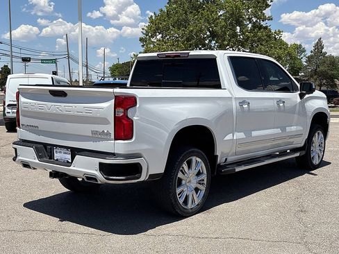 Used 2023 Chevrolet Silverado 1500 High Country w/ High Country Premium Package AWD/4WD image 13