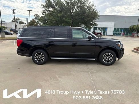 Used 2023 Ford Expedition Max XLT AWD/4WD image 12