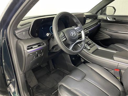 Used 2025 Hyundai Palisade Calligraphy image 3
