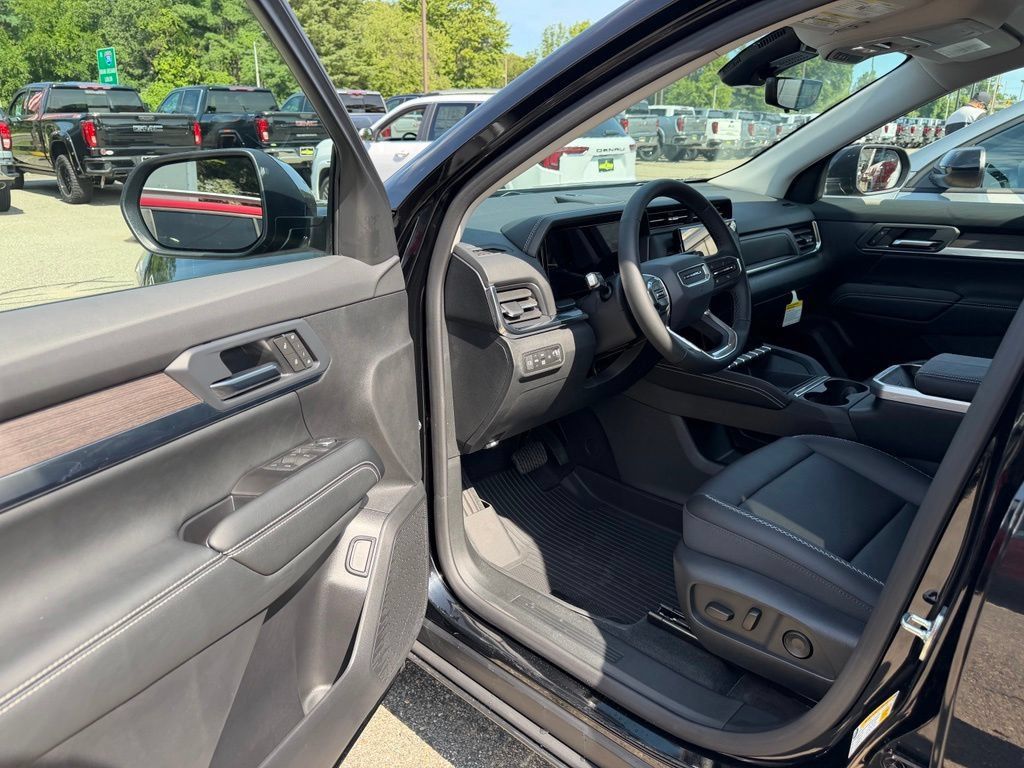 New 2027 GMC Terrain Denali w/ LPO, Floor Liner Package AWD/4WD image 18