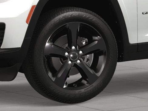 New 2024 Jeep Grand Cherokee L Altitude image 11