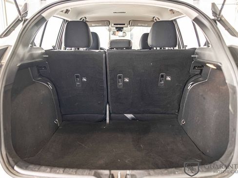 Used 2022 Nissan Kicks S image 17