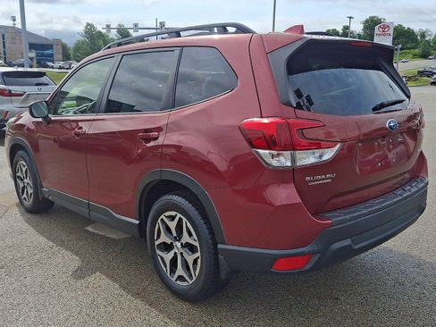 Used 2022 Subaru Forester Premium AWD/4WD image 4