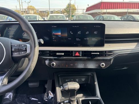 Used 2025 Kia K5 LXS image 17