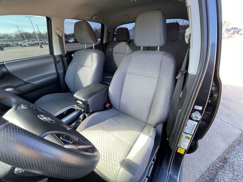 Used 2021 Toyota Tacoma SR5 image 9