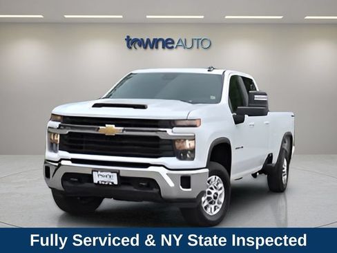 Used 2024 Chevrolet Silverado 2500 LT AWD/4WD image 2