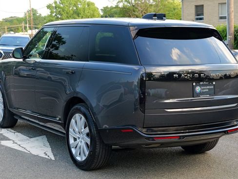 Used 2025 Land Rover Range Rover Long Wheelbase SE AWD/4WD image 5