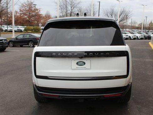 Used 2025 Land Rover Range Rover SE image 7