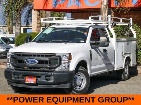 Used 2022 Ford F250 XL w/ Power Equipment Group RWD image 4