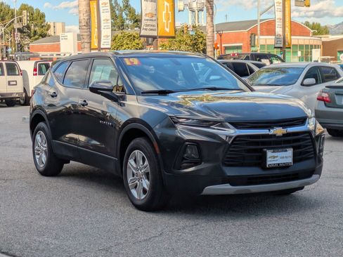 Used 2019 Chevrolet Blazer LT image 3