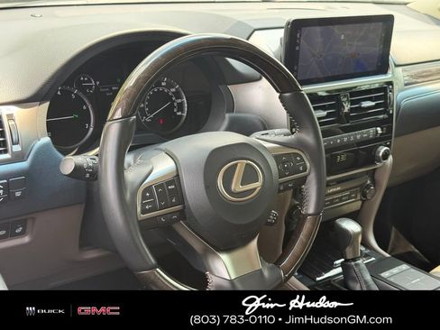 Used 2022 Lexus GX 460 Premium w/ Premium Package AWD/4WD image 19