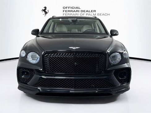 Used 2021 Bentley Bentayga AWD/4WD image 2