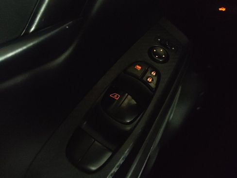 Used 2024 Nissan Sentra S FWD image 27