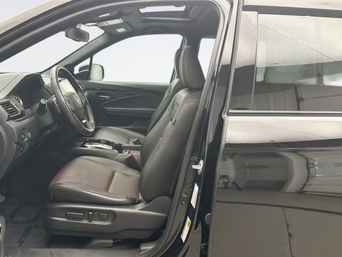 Used 2020 Honda Ridgeline Black Edition image 11