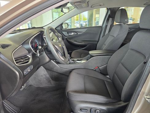 Used 2024 Chevrolet Malibu LT FWD image 18