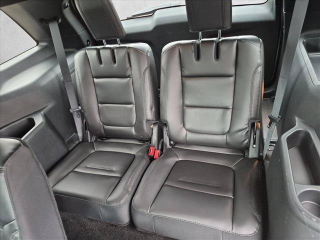 Certified 2018 Ford Explorer XLT w/ Equipment Group 202A AWD/4WD image 19