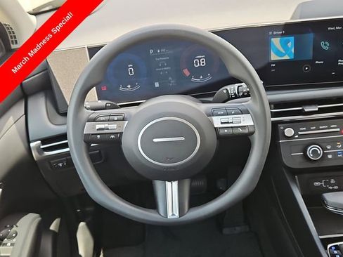 Used 2025 Hyundai Tucson SE image 24