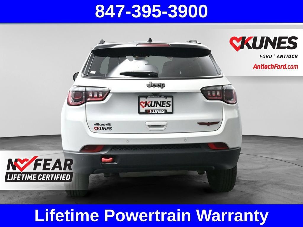 Used 2025 Jeep Compass Trailhawk AWD/4WD image 11
