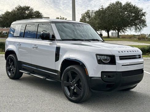 New 2026 Land Rover Defender 110 X-Dynamic SE image 7