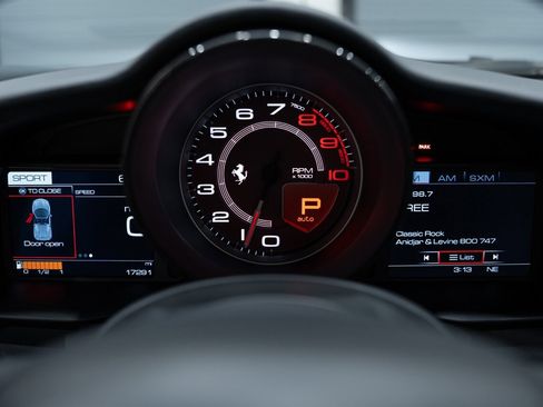 Used 2018 Ferrari 488 Spider image 20