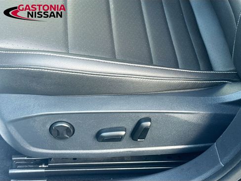 Used 2024 Volkswagen Jetta SE image 23