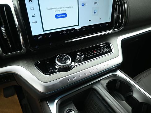 New 2025 Ford Expedition Platinum w/ Platinum Ultimate Package image 15