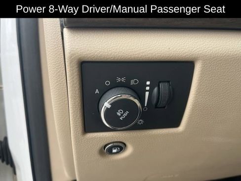 Used 2016 Jeep Grand Cherokee Laredo w/ Quick Order Package 23E image 7