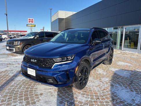 Used 2023 Kia Sorento SX image 1