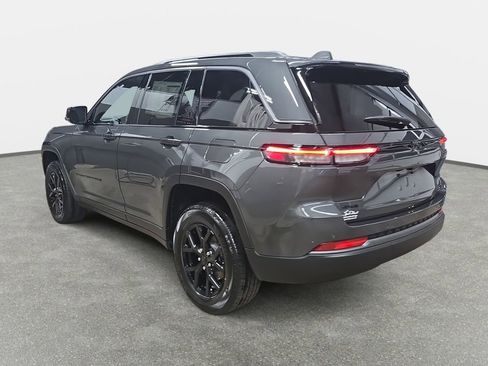 New 2026 Jeep Grand Cherokee Altitude AWD/4WD image 7
