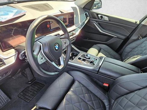 Used 2026 BMW X7 xDrive40i AWD/4WD image 9